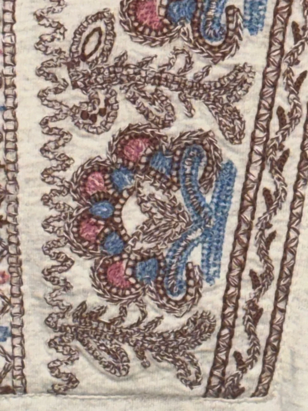 Cream Embroidered V-Neck Tunic Top with Blue Floral Accents - Picture 3 of 4